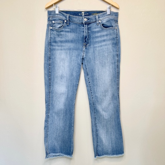 7 for all Mankind | Mid Rise Med Wash Frayed Ankle Cropped Boot Capri Jeans - Picture 2 of 12